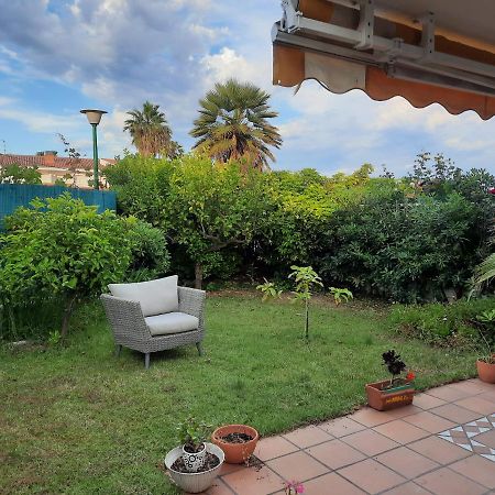 Apartmán Cosy House With Garden Infront Of The Sea Creixell Exteriér fotografie